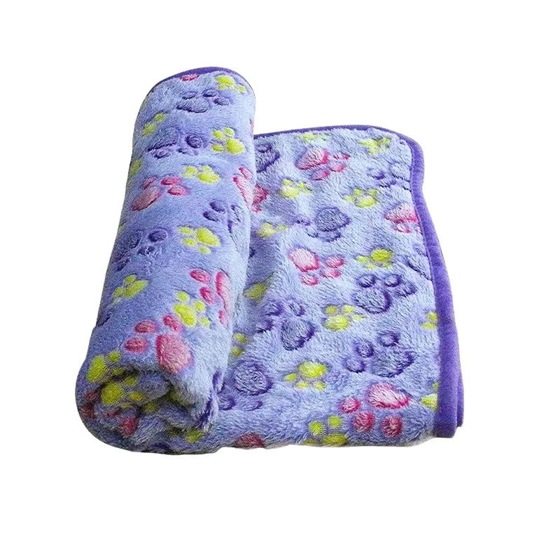 Couverture violette à motif pattes pour chien et chat